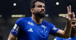 Cruzeiro supera desafios e vence Remo, consolidando-se no G4 do Brasileirão