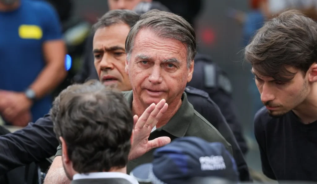 Defesa de Jair Bolsonaro solicita nova anulação de condenação no STF sob relatoria de Nunes Marques