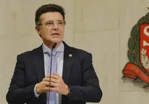 Deputado do PL é investigado por lesão corporal após disparo que atingiu apresentador Fred