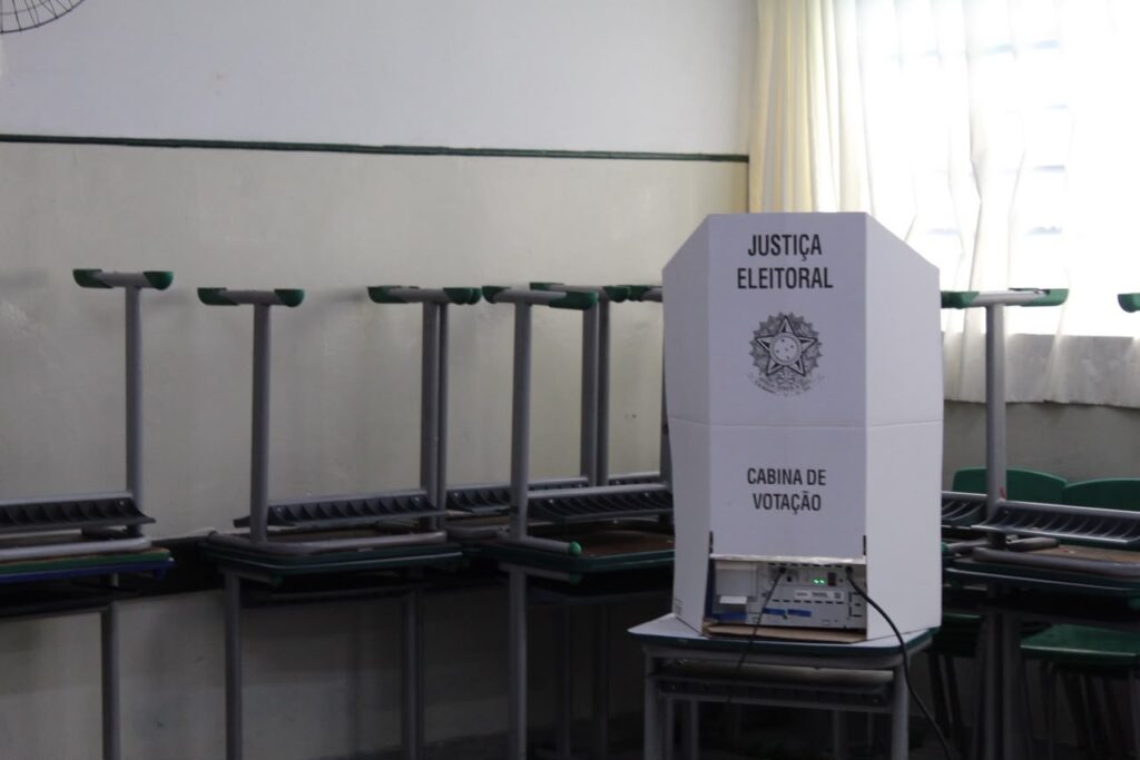 Eleitores do Acre votam para presidente e governador no domingo 25 de Eleições 2026