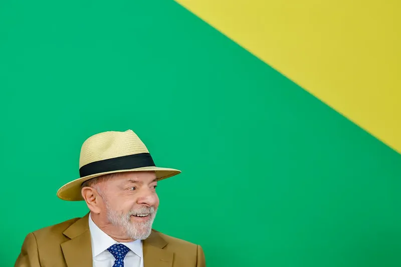 Governo Lula desburocratiza e garante licença remunerada a mulheres vítimas de violência