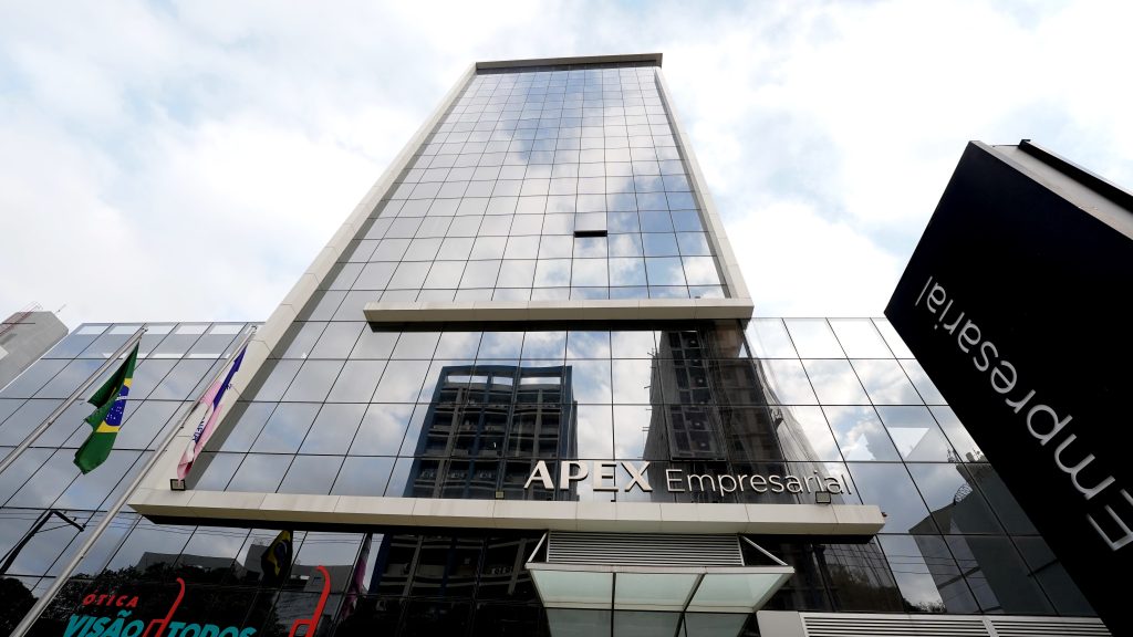 Grupo Apex Partners enfrenta crise financeira e é acusado de ocultar dívidas