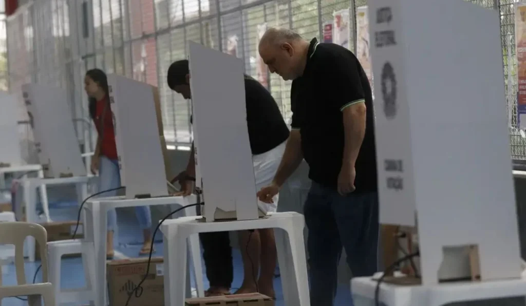 Idosos têm prioridade nas eleições: conheça outros grupos de eleitores com prioridade