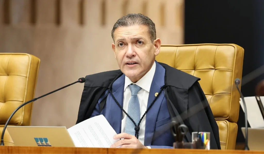 Kássio Nunes Marques suspende novamente canal Exército do Lula por falta de registro