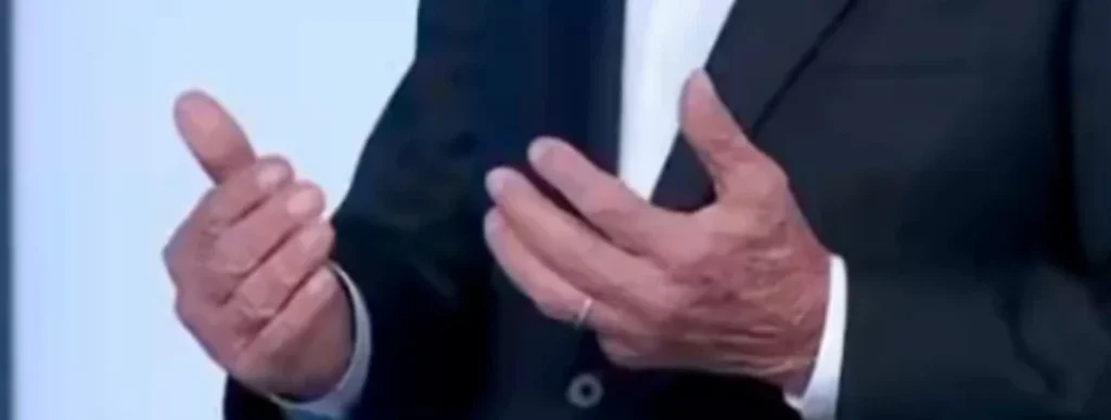 Lula participa de debate sem relógio após menções ao modelo Omega
