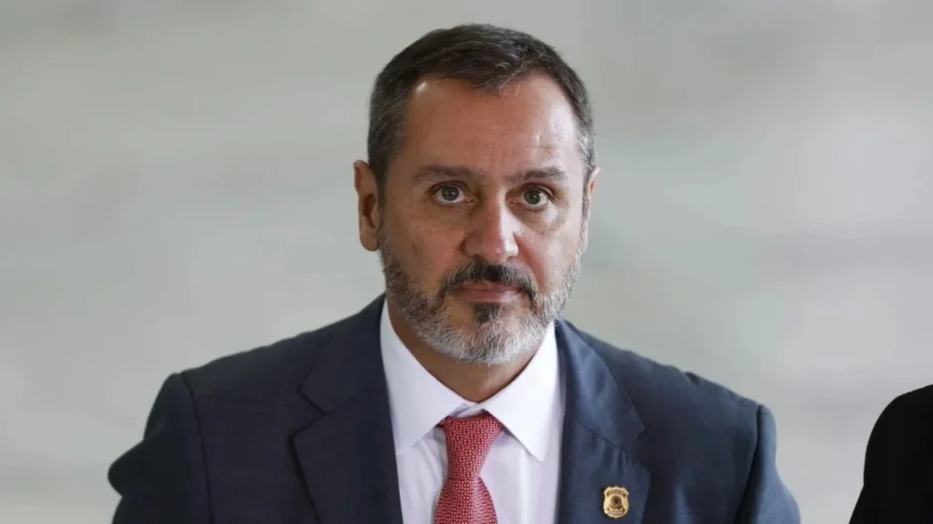 Ministério Público investiga diretor da Polícia Federal por suposto vazamento de informações