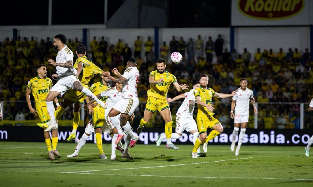 Mirassol supera Internacional e complica situação do time gaúcho no Brasileirão