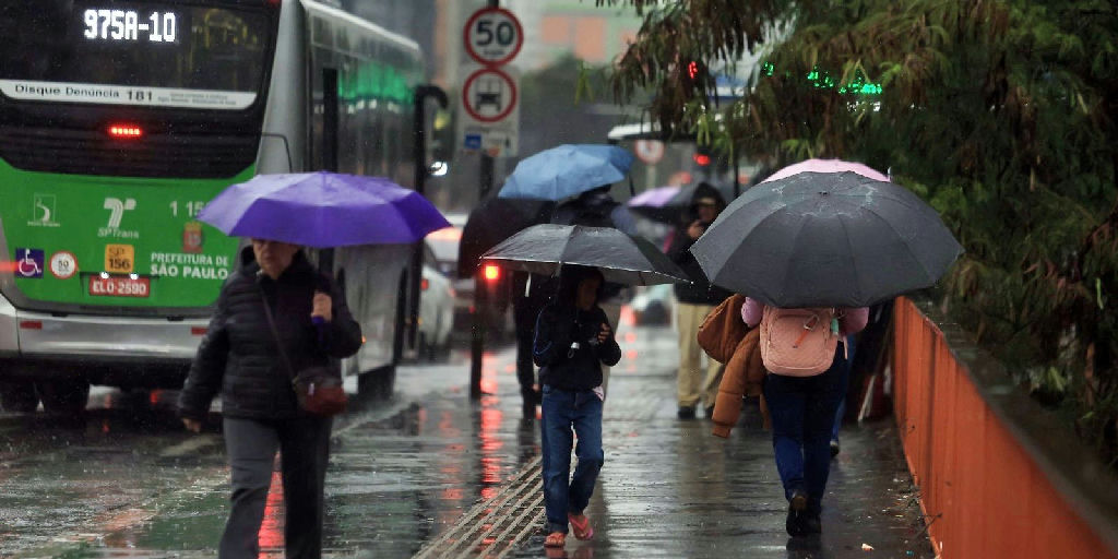 Previsão de chuvas intensas no estado de São Paulo durante o fim de semana eleitoral