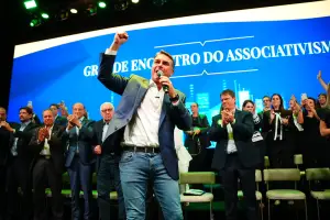 PSDB do Piauí apoia Flávio Bolsonaro e propõe união da oposição