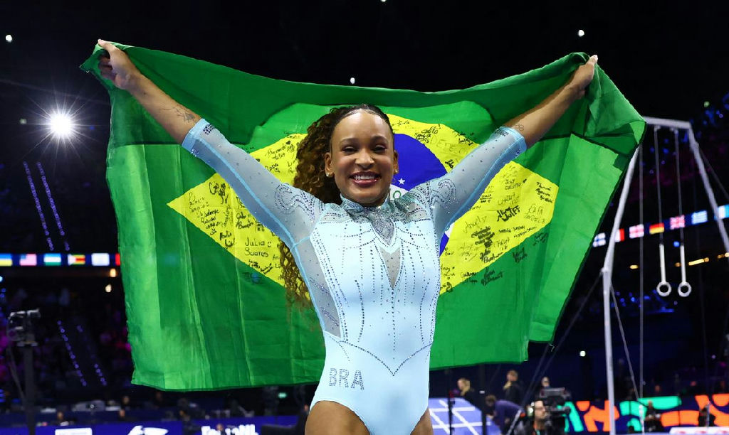 Rebeca Andrade conquista tricampeonato no Mundial de Ginástica em Roterdã