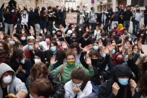 Títulos franceses em crise reacendem temores sobre a dívida soberana na Europa