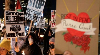 Protesto no dia seguinte ao assassinato a tiros da moradora de Minneapolis Renee Nicole Good por ...