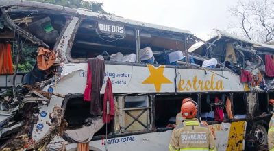Acidente trágico com ônibus em Petrópolis resulta em dez mortes e Investigações sobre irregularidade