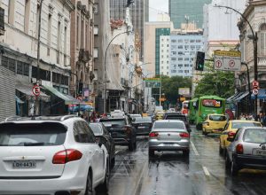 Adesivos eleitorais podem comprometer a cobertura de seguro dos veículos