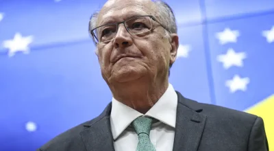 Alckmin afirma que reciprocidade com os EUA não é retaliação e mantém diálogo