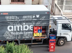Ambev deve repetir sucesso do 1T e impulsionar ações após resultados do 2º trimestre
