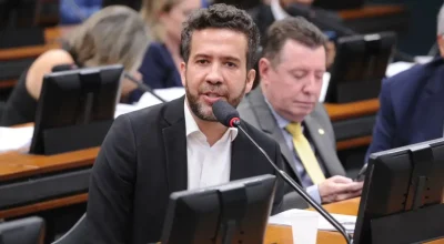 André Janones vai para a UTI com arritmia depois de debate entre Lula e Flávio Bolsonaro