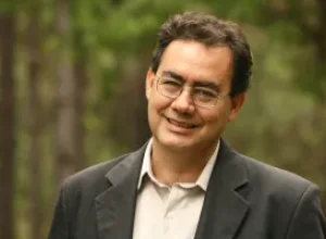Augusto Cury é oficializado como candidato à presidência pelo Avante em convenção
