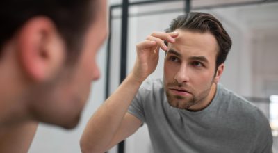 Aumento da busca por tratamentos capilares entre homens: o que está por trás dessa mudança?