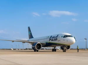 Azul obtém financiamento de R$ 2 bilhões para enfrentar volatilidade de combustíveis