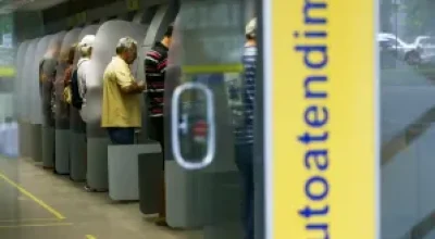 Bancários decidem por greve nacional de 24 horas na quinta-feira