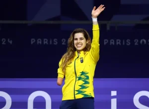 Brasil brilha no Grand Prix de parataekwondo em Paris com seis medalhas