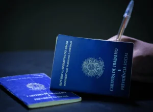 Brasil pode levar até 30 anos para compensar redução da jornada de trabalho