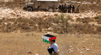 Conflito em Qusra: colonos israelenses atacam residências em nova onda de violência