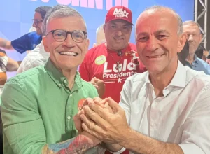 Convenção do PT: aproximação entre Hélder Salomão e Renato Casagrande é sinalizada