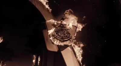 Corinthians aplica multa a Memphis Depay após clipe exibir Parque São Jorge em chamas