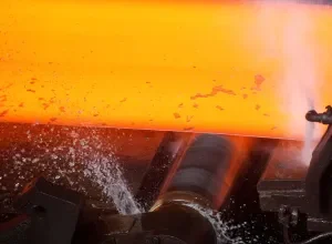 CSN registra queda de 8% após prévia do 2T sinalizar preocupações sobre fluxo de caixa