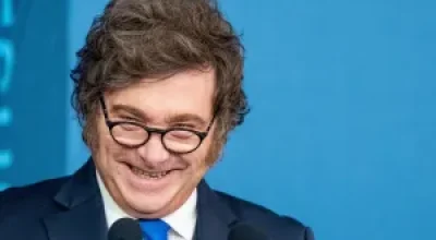Decreto de Milei permite expulsão de estrangeiros por discurso de ódio contra a Argentina