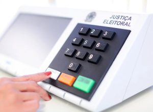 Disputa acirrada pelo Senado no Paraná: cinco candidatos em destaque
