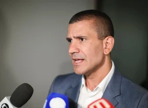 Douglas Ruas celebra anulação de votos de Garotinho pelo TSE