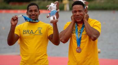 Dupla brasileira Jacky Godmann e Gabriel Nascimento garante medalha de prata no Mundial de Canoagem