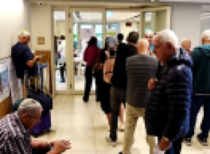 Eleitores árabes em Israel buscam mudança nas eleições e apoio contra discriminação