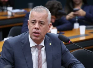 Evair de Melo é confirmado como candidato ao Senado na chapa de Pazolini