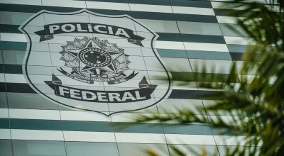Ex-chefe da Polícia Civil é acusado de receber R$ 1,8 milhão de empresa sob investigação