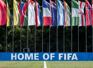 Fifa propõe venda da Copa e gera revolta na Uefa