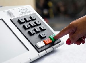 Filas de até uma hora marcam votação de brasileiros em Miami