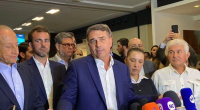 Flávio Bolsonaro evita responder sobre 'Dark Horse' e questiona Lulinha