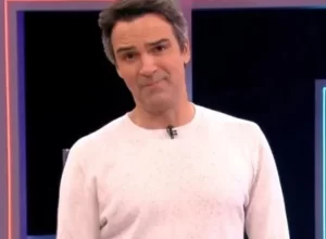 Tadeu Schmidt. Foto: Reprodução/TV Gloob