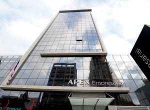 Grupo Apex Partners enfrenta crise financeira e é acusado de ocultar dívidas