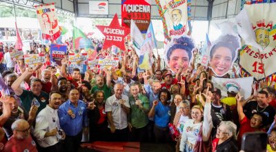 Helder Salomão e Contarato lançam candidaturas em evento lotado em Vitória