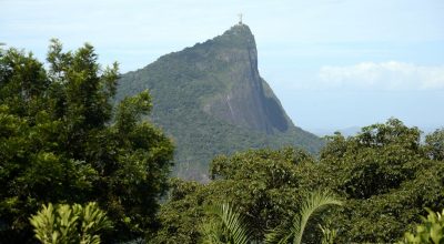 várias áreas de floresta, inclusive dentro de unidades de conservação. E a jaque