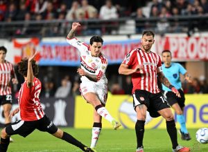 4 a 1 na Copa Libertadores. Corinthians derrota Santa Fe e segue 100% na Copa Li