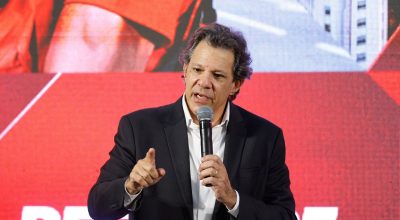 tugal, na capital paulista. Após desgastes na aprovação do governo federal, Lula
