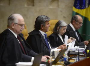meio de pedidos de destaque e controle da pauta do tribunal. Na mensagem, Gilmar