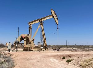 Bomba de petróleo no Novo México, nos EUA 6 de abril de 2023 REUTERS/Liz Hampton