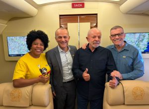 to na manhã desta quinta-feira (21) para receber o presidente da República. Lula
